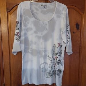 Sledge USA  Women's Two Yone Top with Floral and Peace Design
